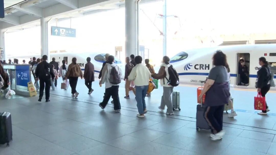 日均客发7000人 宝应高铁站迎“五一”返程高峰