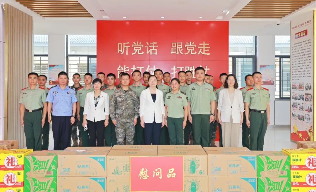 县领导开展八一走访慰问活动