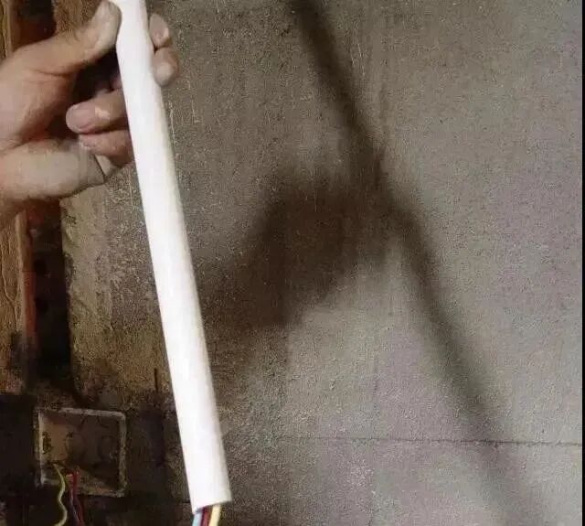 一看就懂的“电工布线电路实图解”的图12