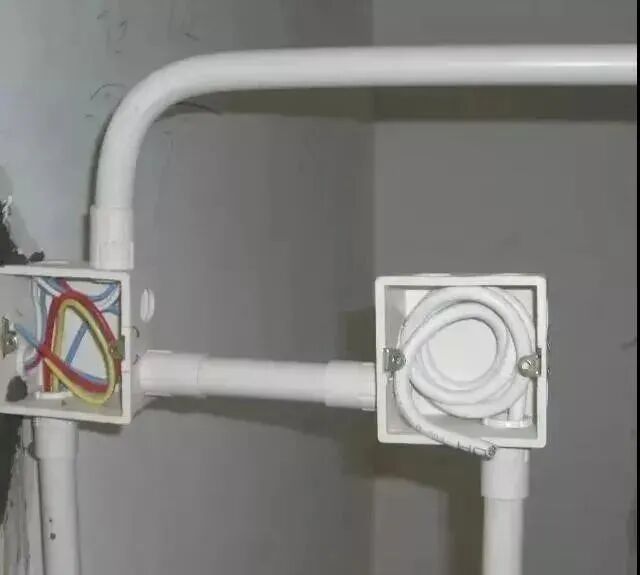 一看就懂的“电工布线电路实图解”的图18