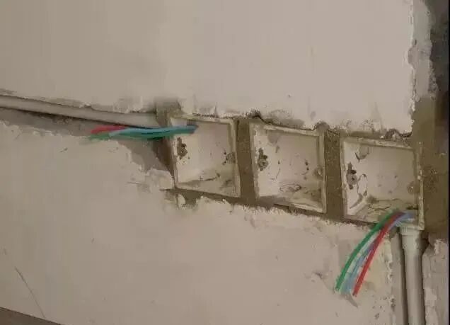 一看就懂的“电工布线电路实图解”的图13