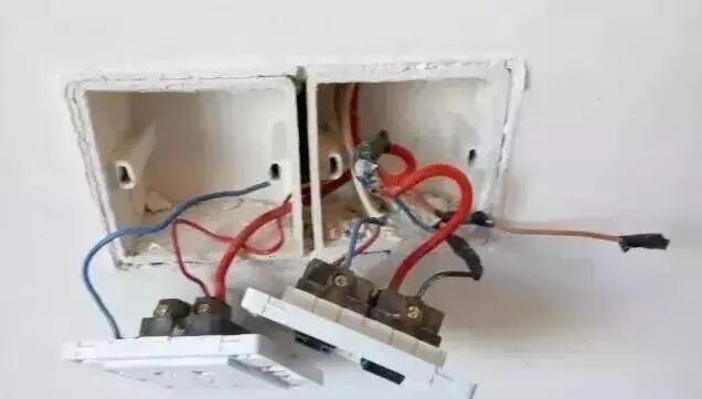 一看就懂的“电工布线电路实图解”的图21