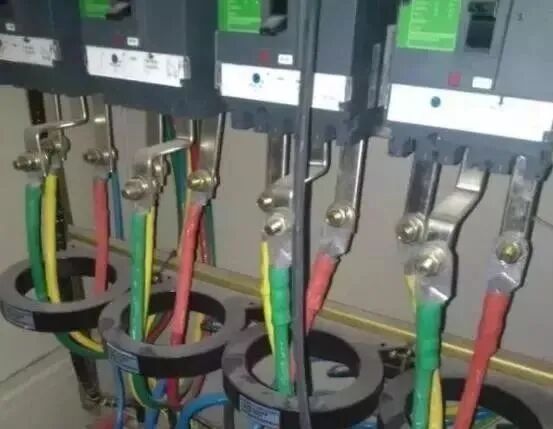零線排上的互感器能起到什么作用？的圖1
