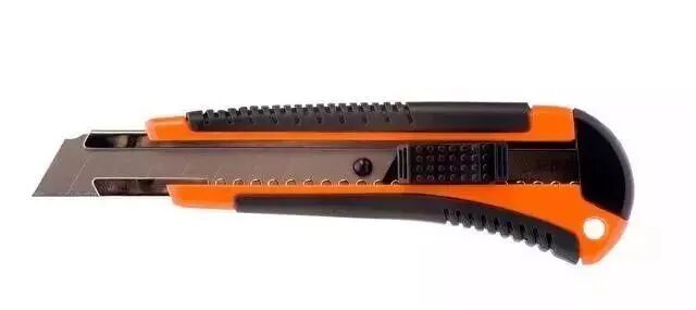 电工带电作业绝不允许使用的工具的图2