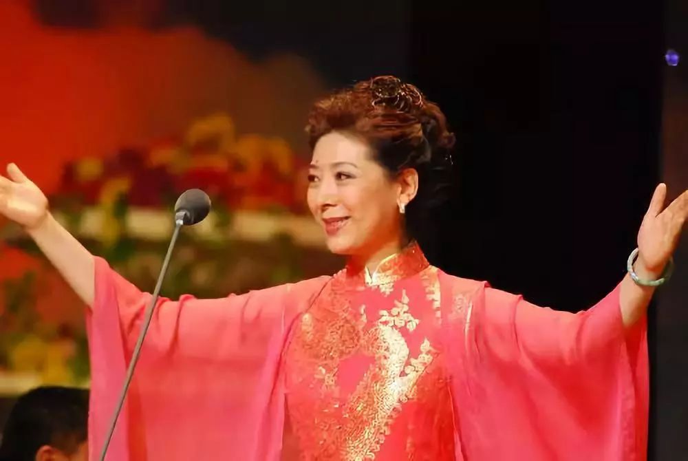 難忘四位女中音歌唱家如今關牧村69歲德德瑪75歲而她已經88歲了