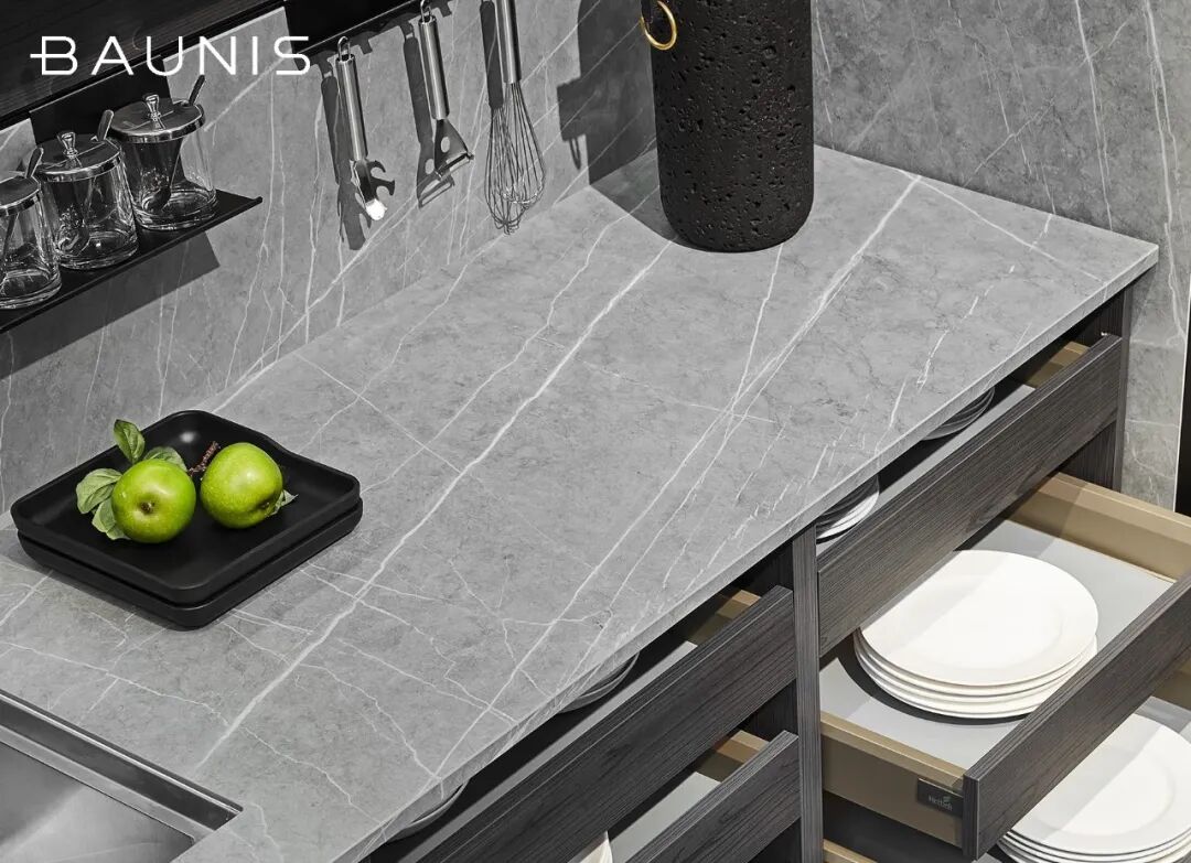 欧派橱柜欧派铂尼思高端厨房丨用岩板当橱柜门板这款海特兰简直太高级