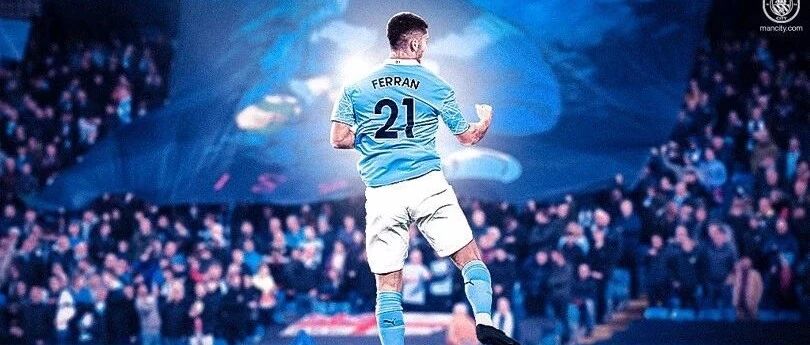 西甲名将加盟英超！打破队史纪录，梅西离队须付7亿欧