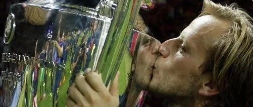 官宣 | 群主退群了！比梅西先离队