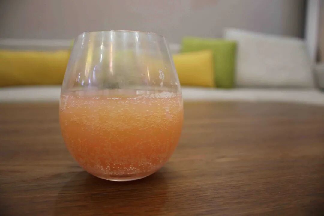 水活力电气石养生杯_魔术杯 碰水出雪花_杯水主义