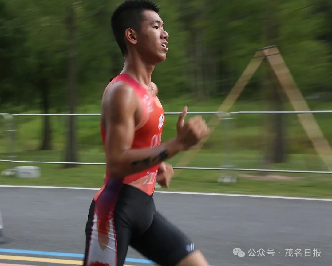 铁人三项跑步比赛。