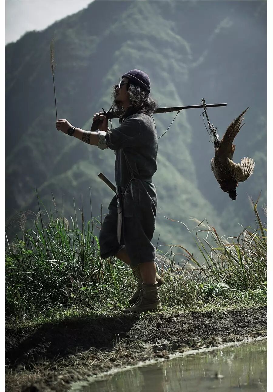 "山鸡哥"被征服,陈师傅成功get打猎技能