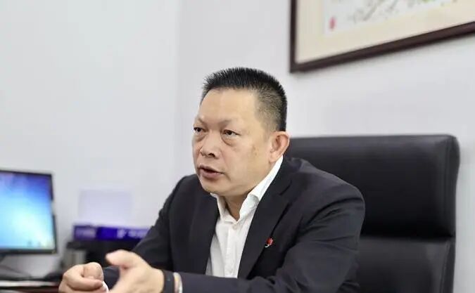 周建平做一名厚德为怀医术精湛无私奉献勇于担当的良医