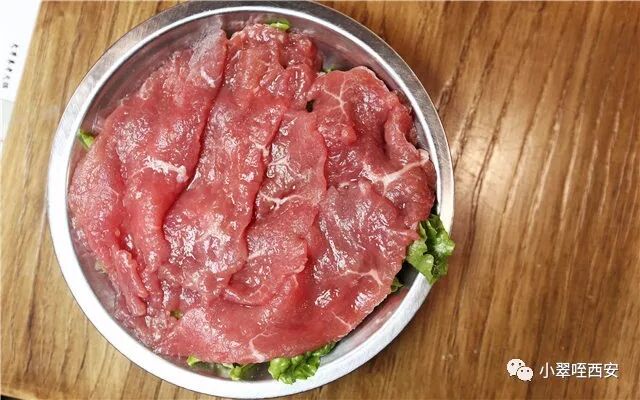 高新这个破房子里再现家庭老火锅的辉煌