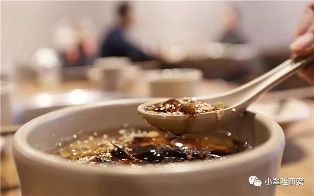 高新这个破房子里再现家庭老火锅的辉煌