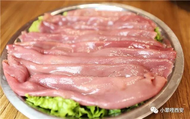 高新这个破房子里再现家庭老火锅的辉煌