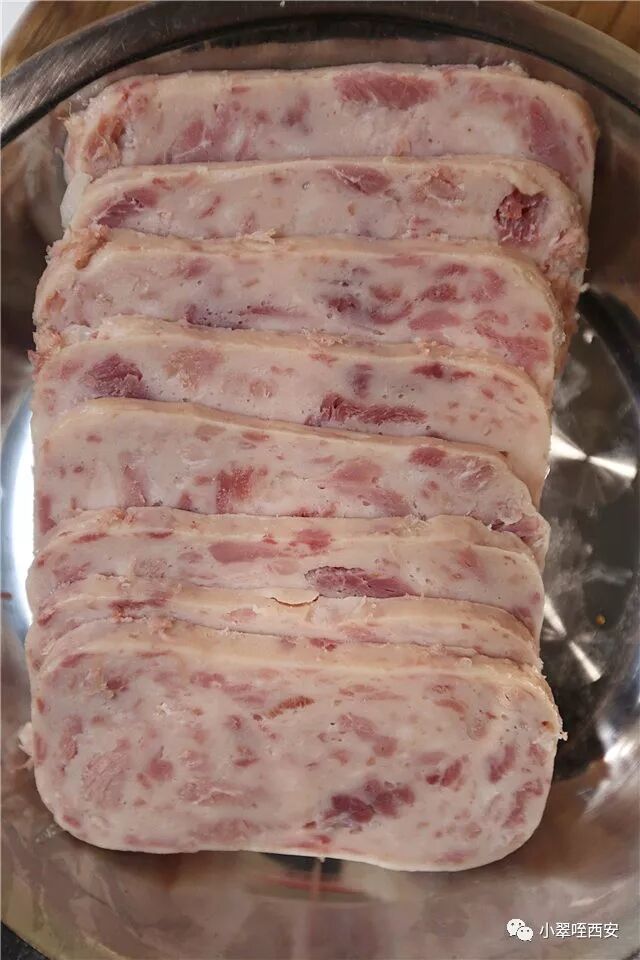 高新这个破房子里再现家庭老火锅的辉煌