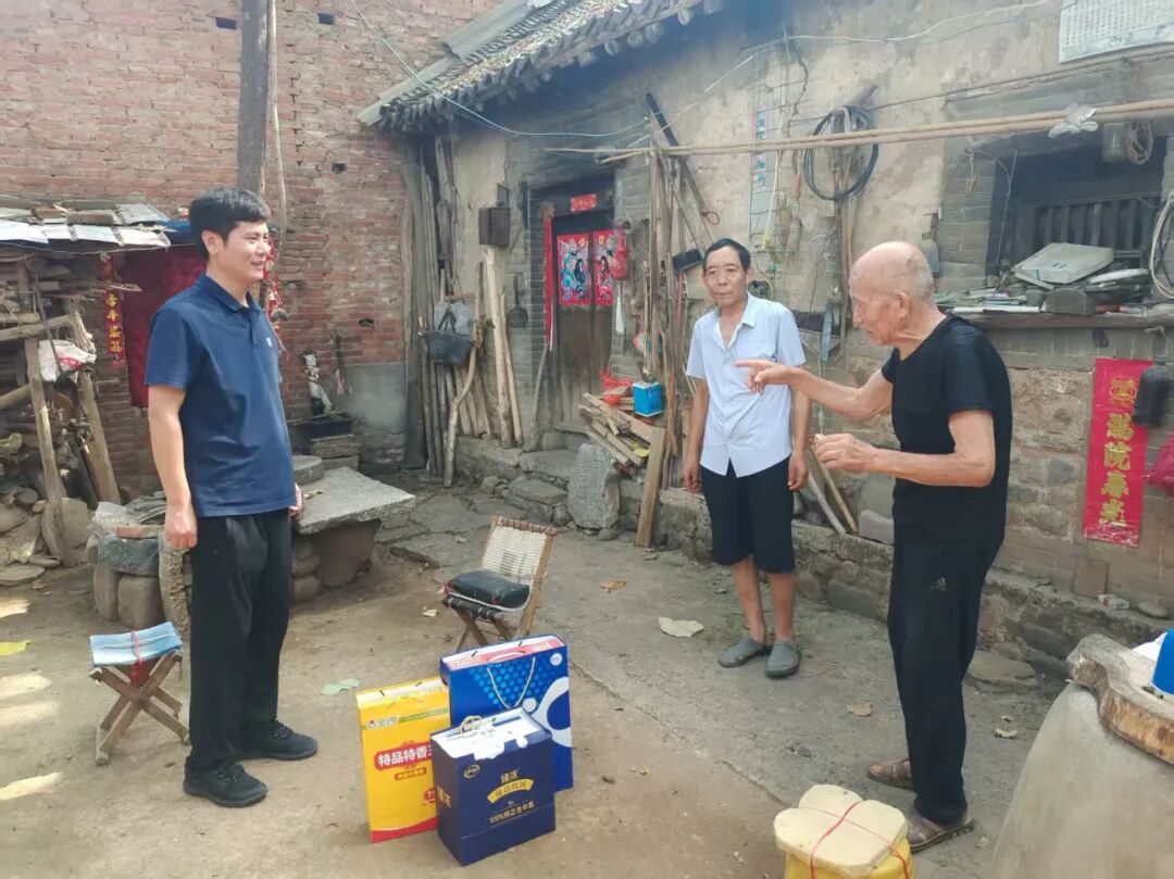 河南省洛阳市汝阳县小店镇精心组织开展退役军人座谈会暨走访慰问活动