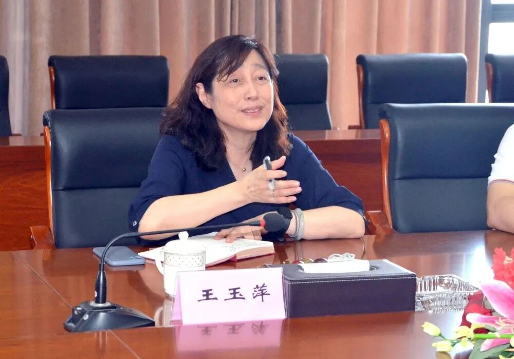 双方举行座谈会