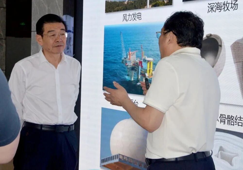 省工信厅二级巡视员马小平听取汇报