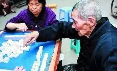 颈椎问题我们要注意什么 颈椎问题我们要注意什么