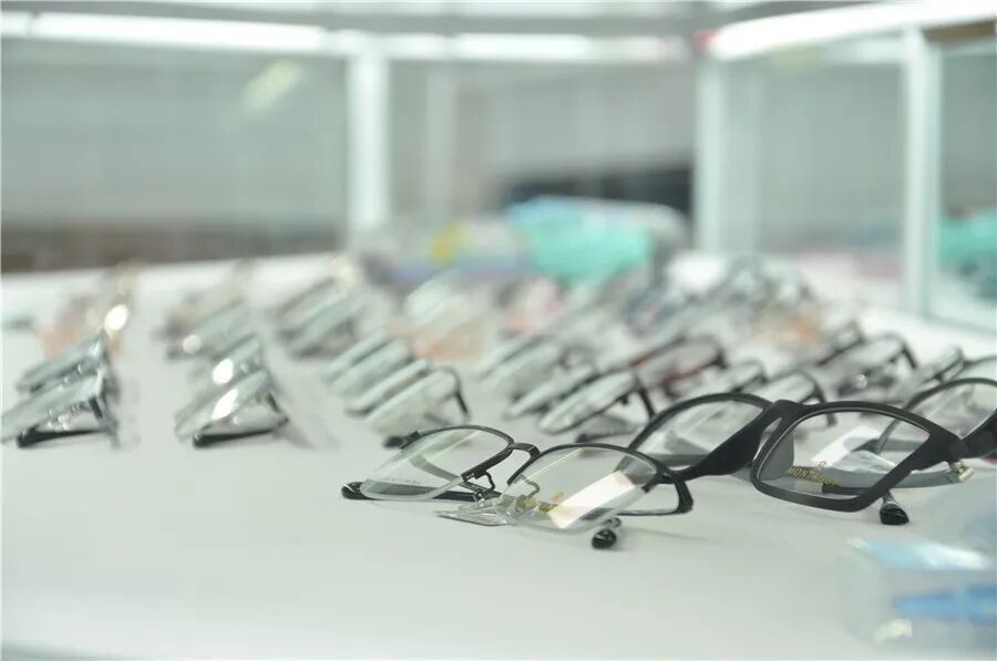 tomey验光怎么看开学季迎“配镜潮”，这份配镜新攻略家长请收好！_https://www.jmylbn.com_新闻资讯_第11张