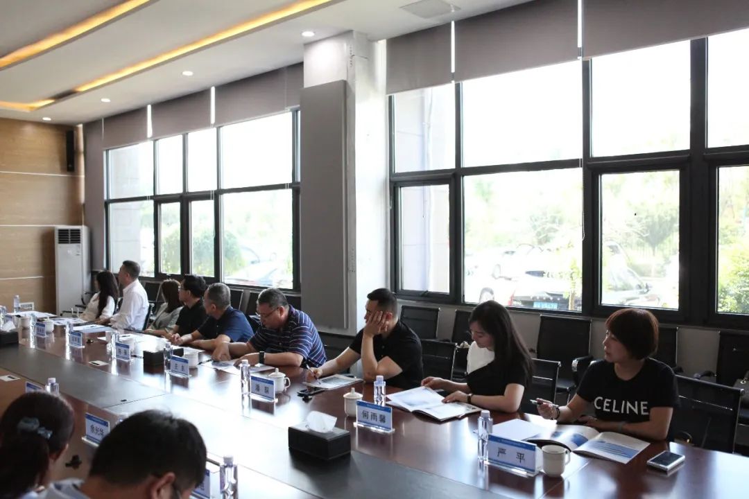 陕西省政协副主席陈强带队莅临超晶科技视察指导(图3) 陕西省政协副主席陈强带队莅临超晶科技视察指导(图3)