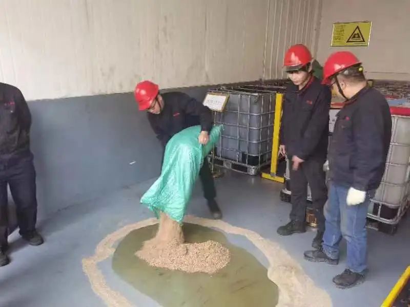 防微杜渐!超晶科技顺利举办环境应急预案演练(图4) 图片