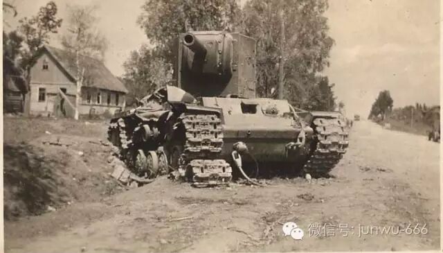 WOTB神教光芒照万丈 碾压德军装甲的巨人！