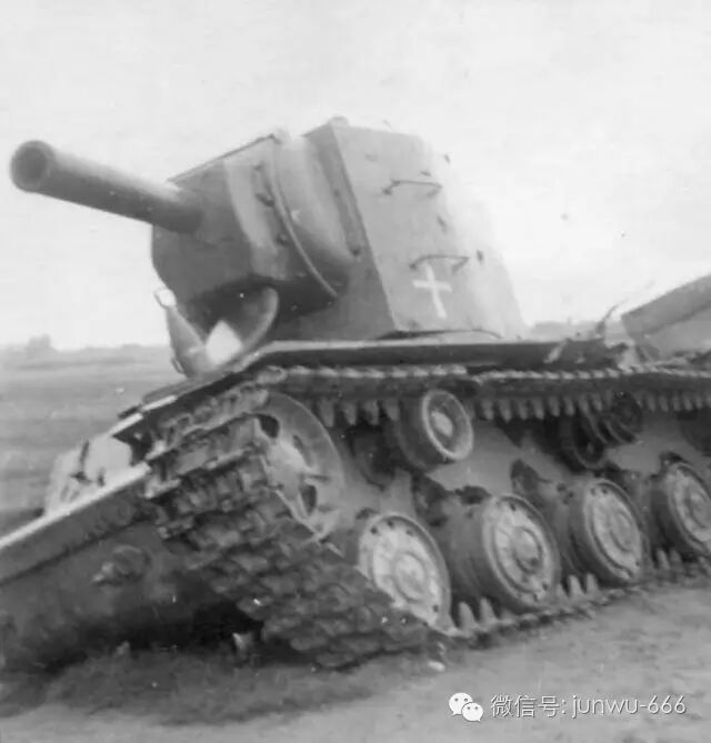 WOTB神教光芒照万丈 碾压德军装甲的巨人！