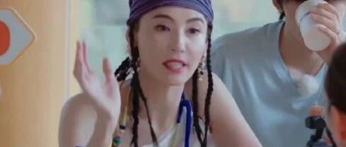 张柏芝和经纪人的瓜,朋友圈都炸了