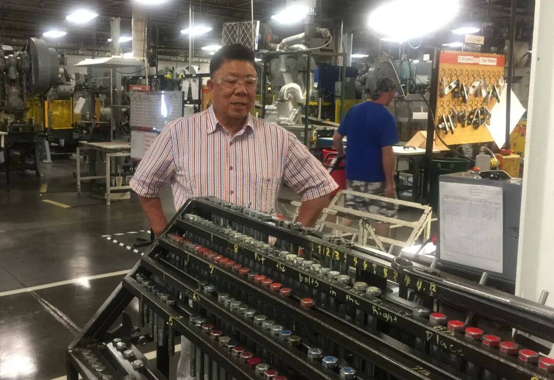 天南地北象山人周辞美马踏春风逐好梦