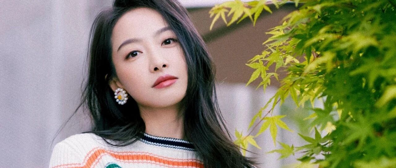 宋茜出席活动；李易峰、王一博、邓伦、INTO1成员现身机场；陈伟霆、景甜杂志封面