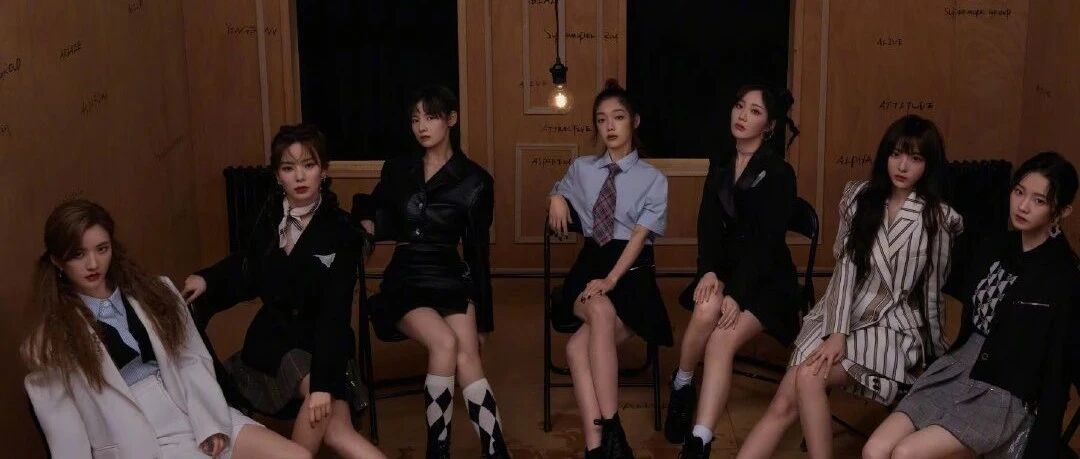 李易峰出席品牌活动；王一博、张予曦、金子涵、赵磊等人现身机场；王源新歌上线；欧阳娜娜新EP上线