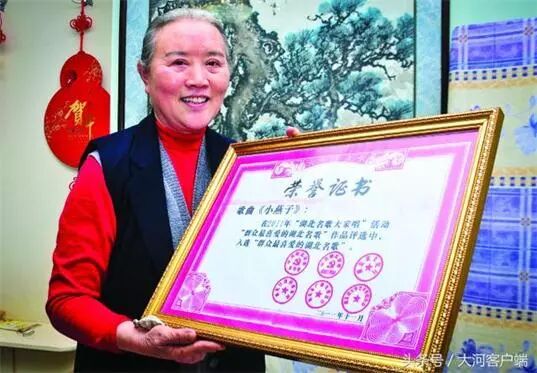 经典儿歌《小燕子》_燕子儿歌经典小故事视频_燕子歌曲儿歌