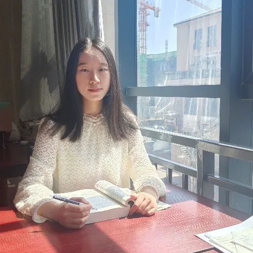 快乐与梦想，挥洒青春，我在网络空间安全学院等你！2021级本科生：于洁✦