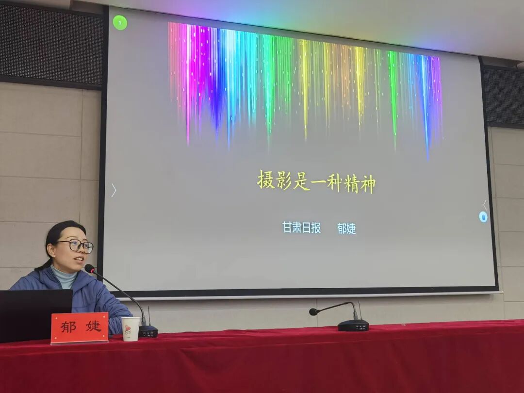 f8b4b8d10a24cfaded20a720335e972.jpg