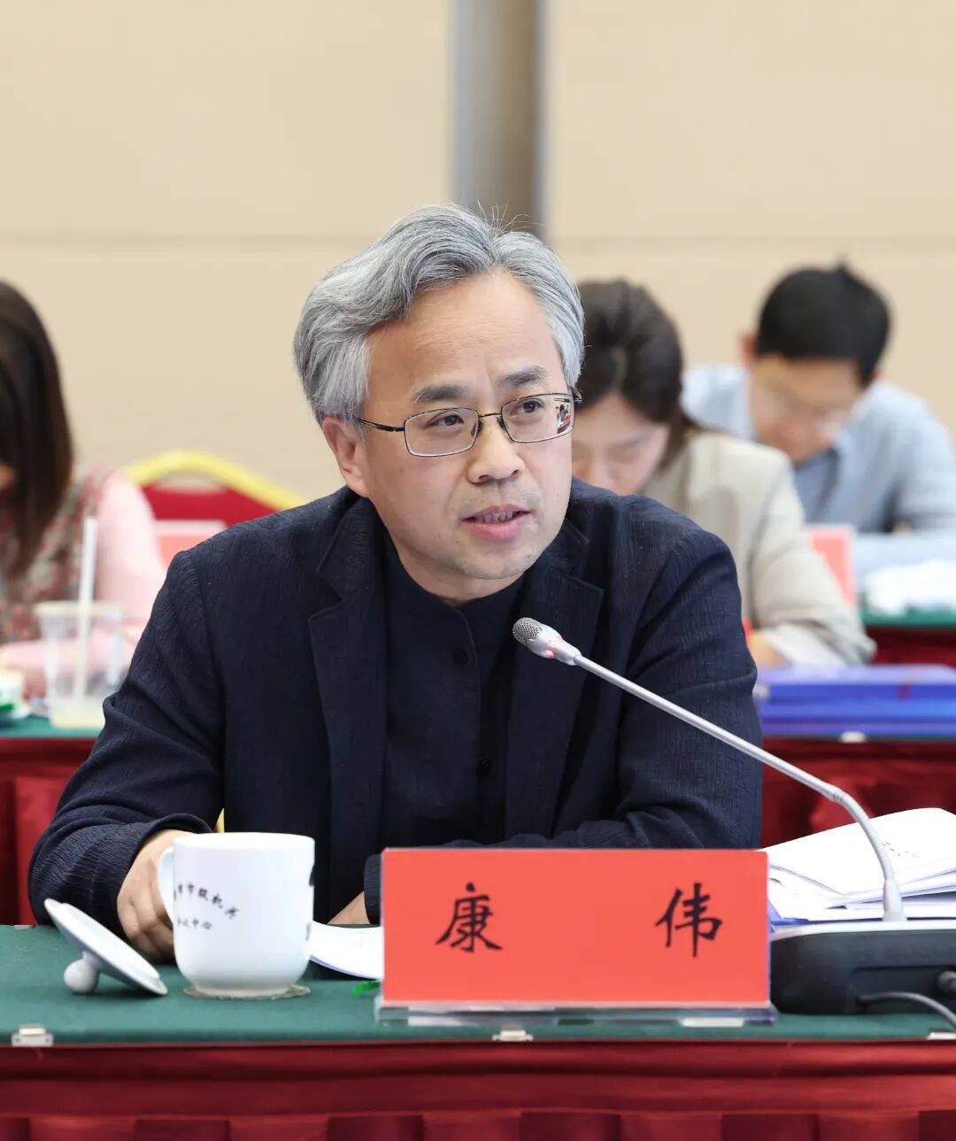 康伟.jpg