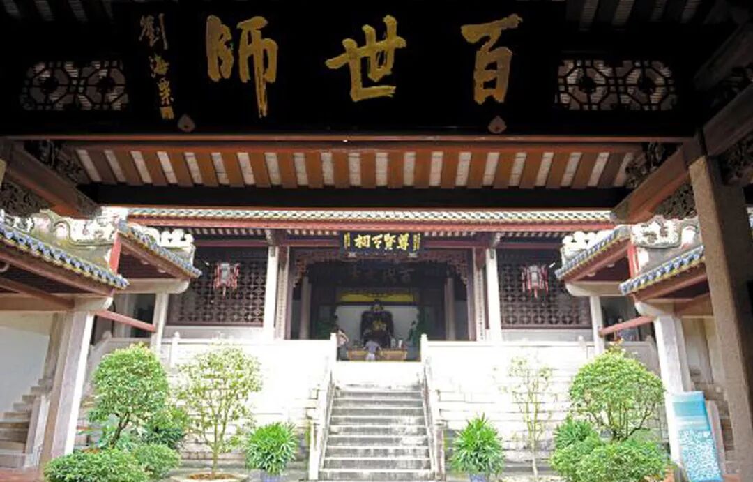 韩文公祠是中国现存最早纪念唐代文学韩愈的祠庙.