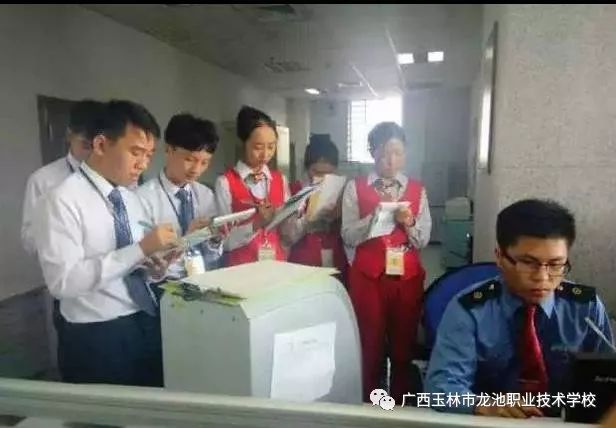 哪些学校有高铁乘务_高铁乘务学校有哪些专业_高铁乘务学校有哪几所