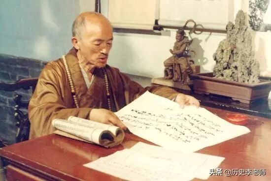 海灯法师是骗子？77岁二指禅倒立造假，87岁圆寂少林寺无一人吊唁