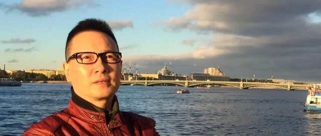 汤加丽:因“人体模特”和丈夫离婚,遭父母嫌弃,今48岁孤身一人