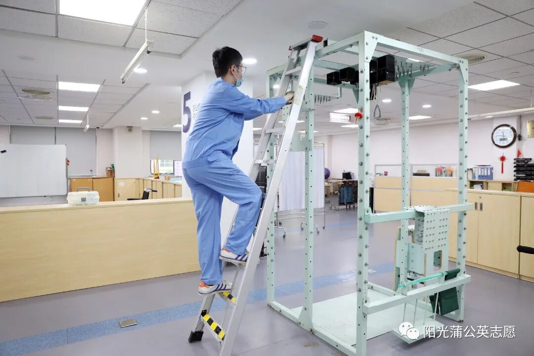 担架怎么固定【科普】急救现场我该如何搬运？_https://www.jmylbn.com_新闻资讯_第3张