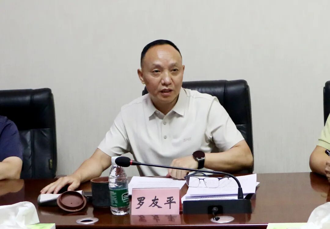 罗友平与中国铁建西南区域总经理由建一行座谈交流(图2)