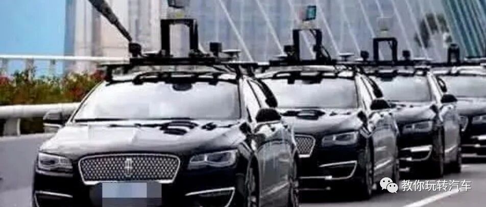 一声惊雷：上海出现神秘车队，头戴“黑帽”，无牌上路，交警看了都不查！