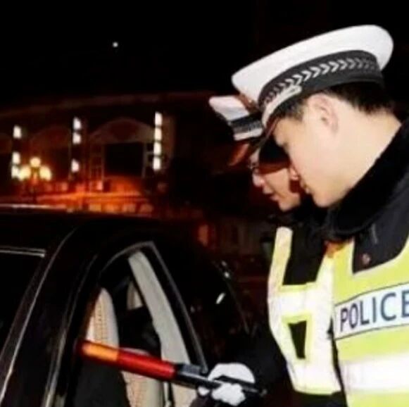 喝一瓶啤酒，多久能开车？交警：过了这个时间，我也拿你也没办法