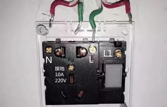 火线和零线接反了有什么后果？好多人不当回事，入住才知危险的图5