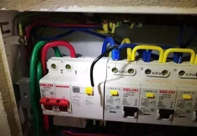 火线和零线接反了有什么后果？好多人不当回事，入住才知危险的图4