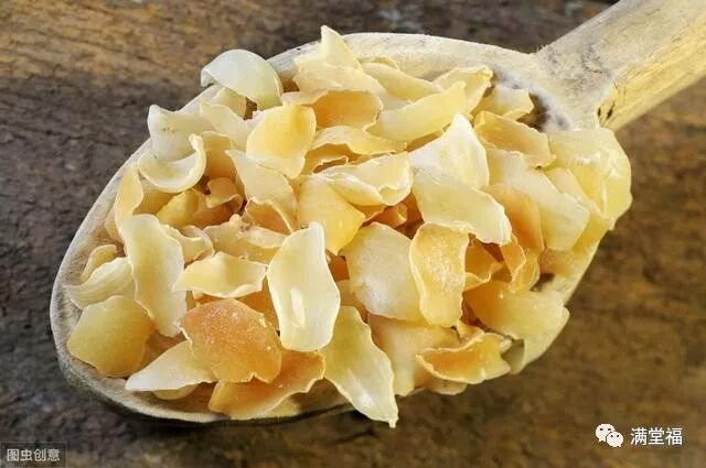 身体失眠多梦？3味中药泡水喝，静心安神