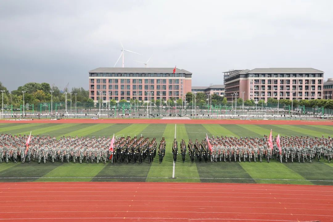 湖南理工学院 军训服图片