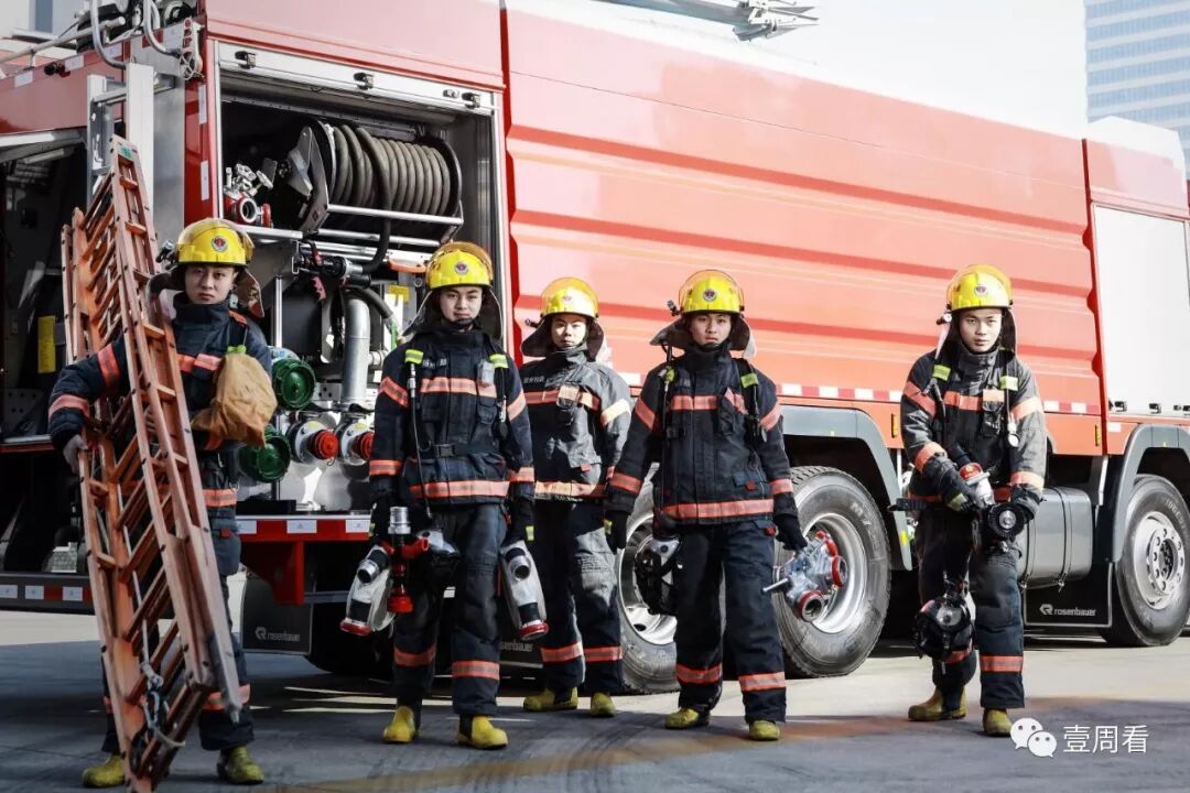 一雙拖鞋，散落兩處，背后的故事讓人心疼……